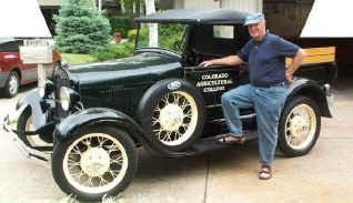 Ford in FTC_9035.jpg (26163 bytes)