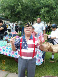 sBeeville TX  2001 July 4_9505.jpg (101553 bytes)