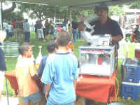 sBeeville TX  2001 July 4_9541.jpg (50487 bytes)
