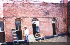 exterior-present-side.jpg (134529 bytes)