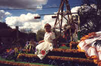 1999 COC Parade 03.jpg (71931 bytes)